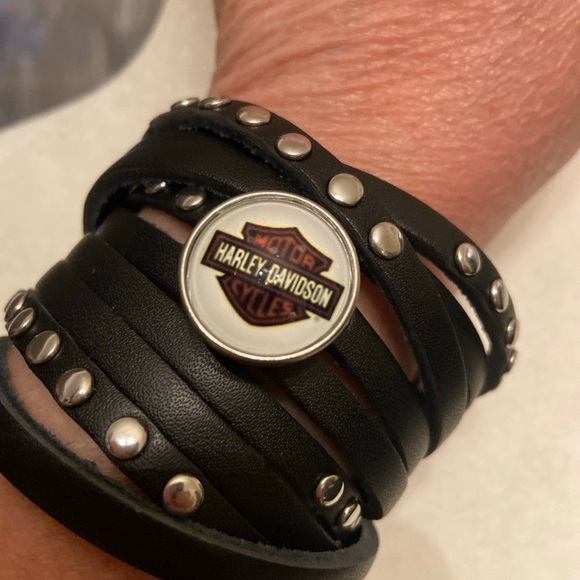 Harley-Davidson Jewelry - HD Snap Button Wrap Bracelet
